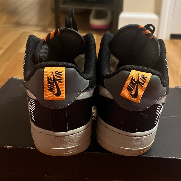 Men’s Air Force  1 “07” LV8 2 Black / Wolf Grey Size 8 - Picture 5 of 8